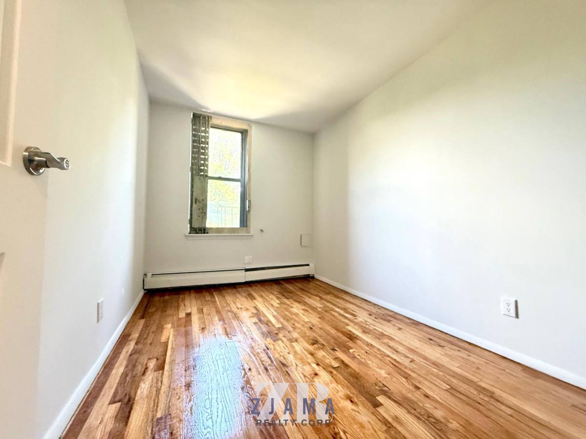 Apartment for rent at 152 Parkside Ave #4H, Brooklyn, NY 11226