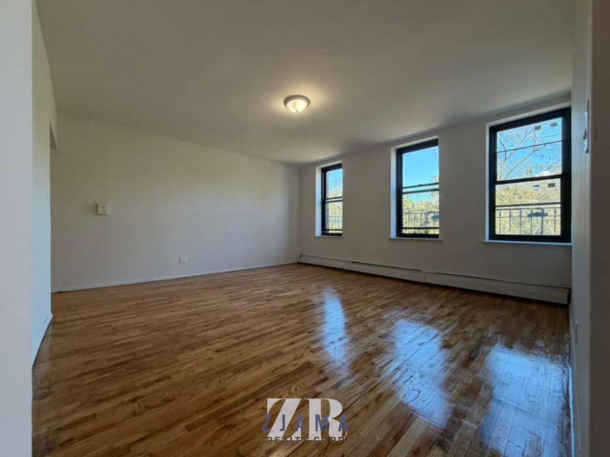 Apartment for rent at 148 Parkside Ave #4E, Brooklyn, NY 11226
