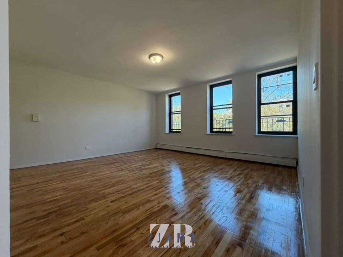 Apartment for rent at 148 Parkside Ave #4E, Brooklyn, NY 11226