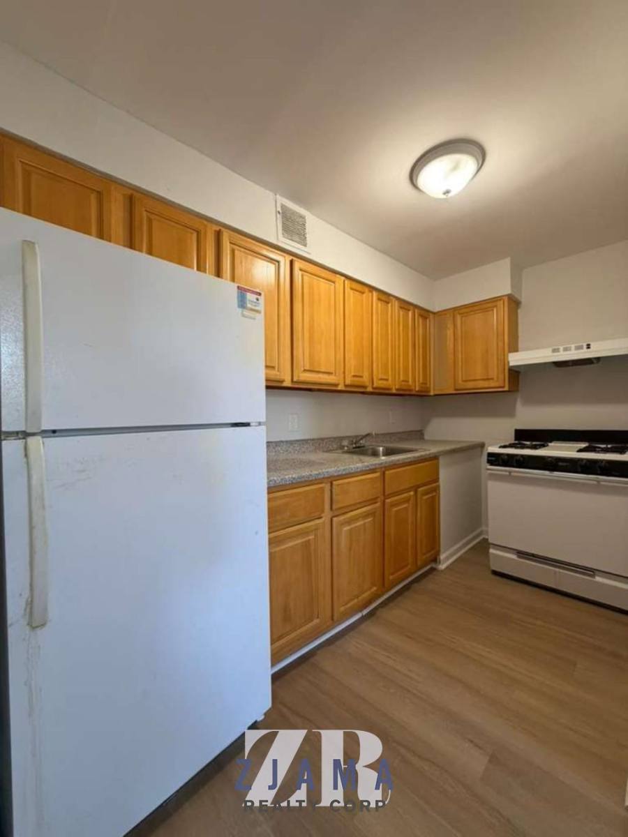 Apartment for rent at 148 Parkside Ave #4E, Brooklyn, NY 11226