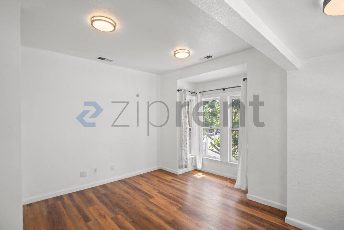 Apartment for rent at 160 E Reed St #3, San Jose, CA 95112