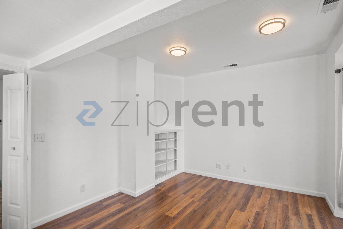 Apartment for rent at 160 E Reed St #3, San Jose, CA 95112