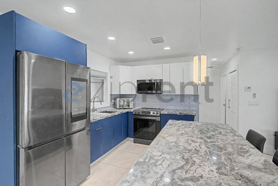 House for rent at 1615 Taft St, Hollywood, FL 33020