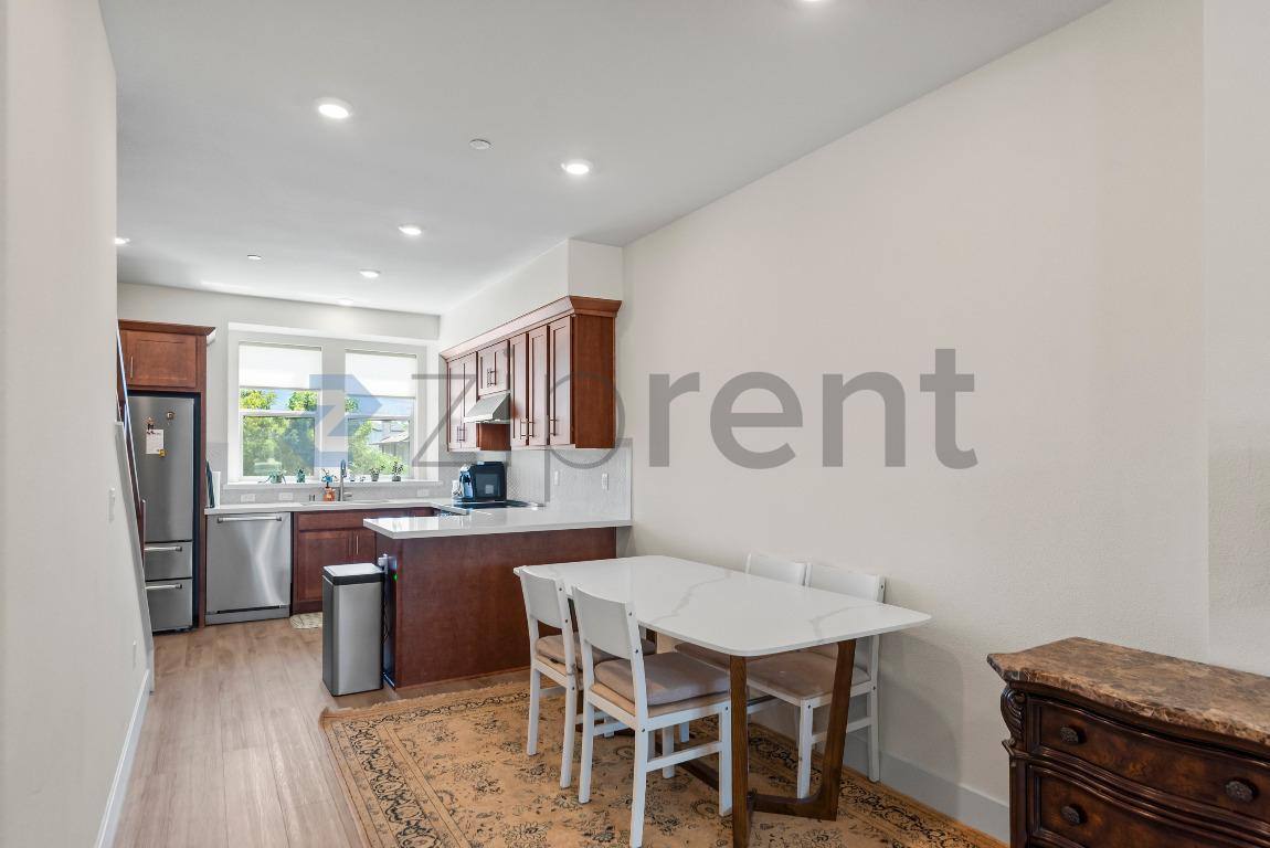 Townhouse for rent at 932 Noble Fir Terrace #7, Sunnyvale, CA 94086