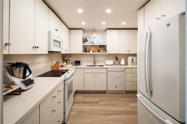 Apartment for rent at 210 Sea View Dr #501, Key Biscayne, FL 33149