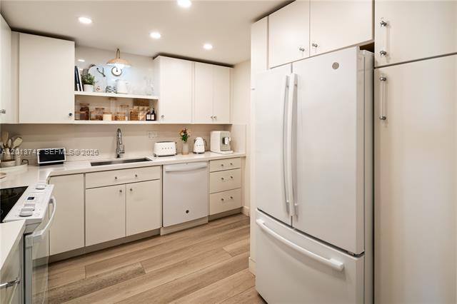 Apartment for rent at 210 Sea View Dr #501, Key Biscayne, FL 33149