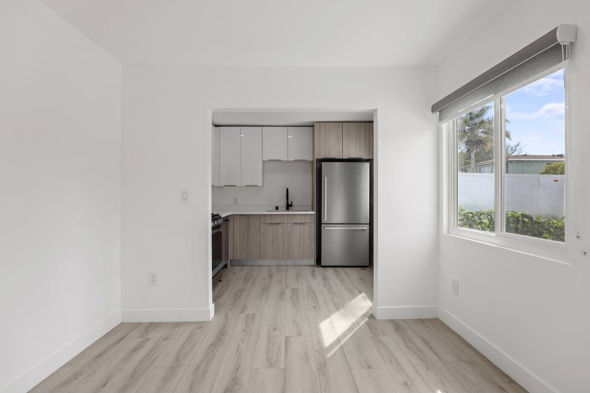 Apartment for rent at 2034 S Garth Ave, Los Angeles, CA 90034