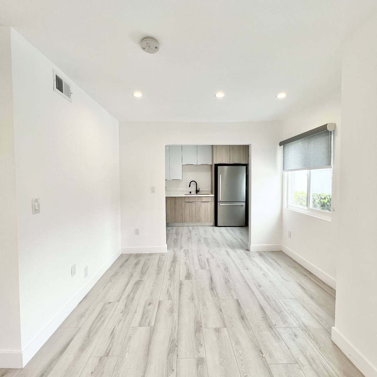 Apartment for rent at 2034 S Garth Ave, Los Angeles, CA 90034