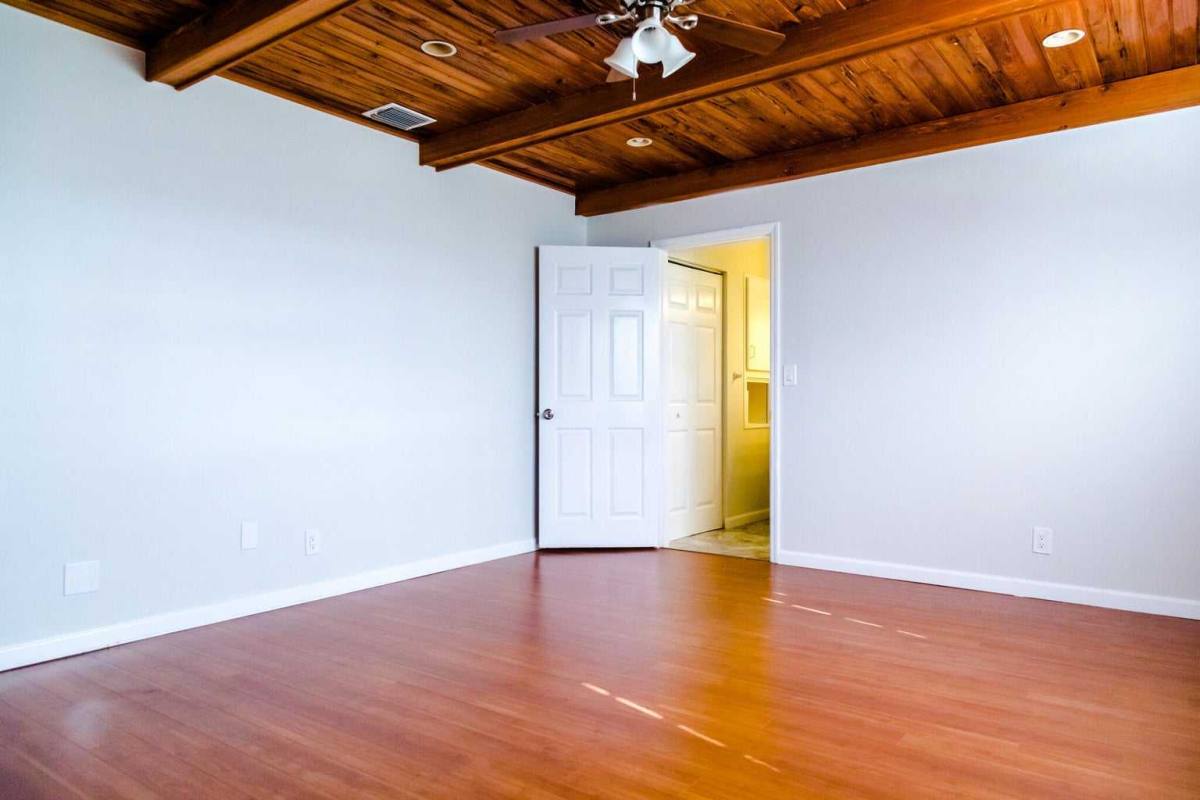 Apartment for rent at 130 SW 14th Ave, Boynton Beach, FL 33435