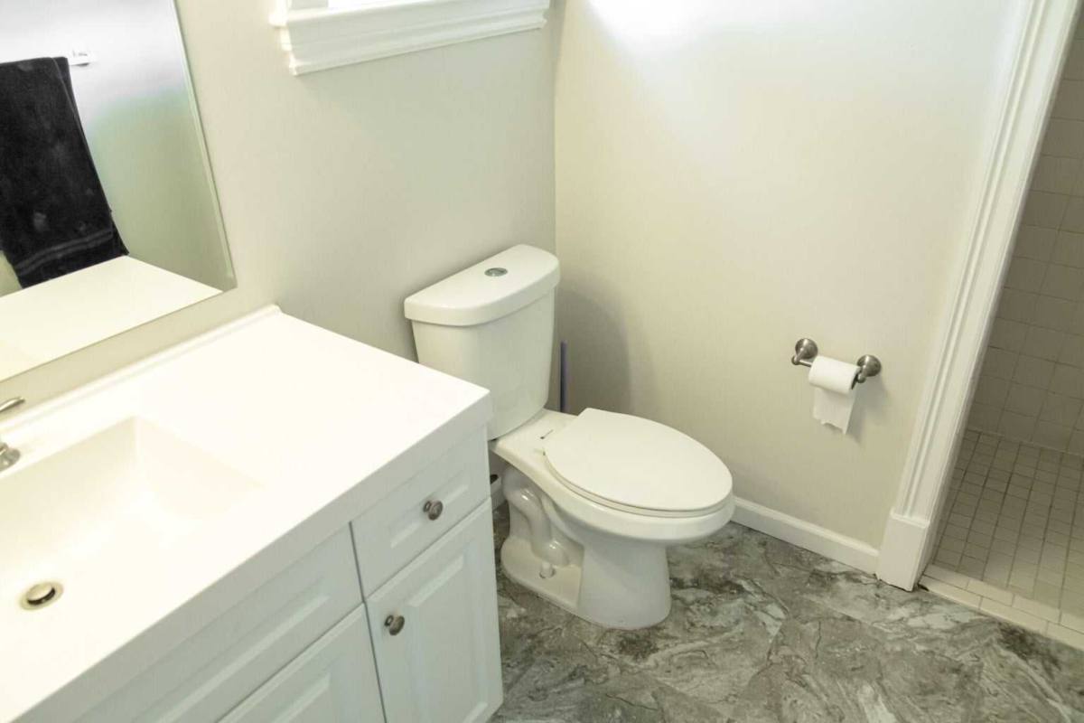 Apartment for rent at 130 SW 14th Ave, Boynton Beach, FL 33435