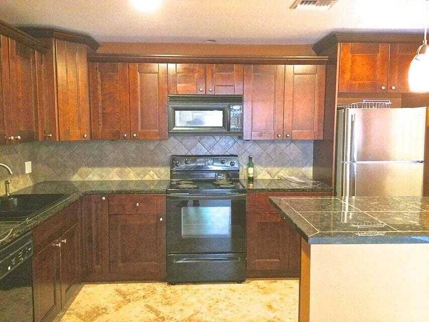 Apartment for rent at 2080 SW 24th Circle, Boynton Beach, FL 33426