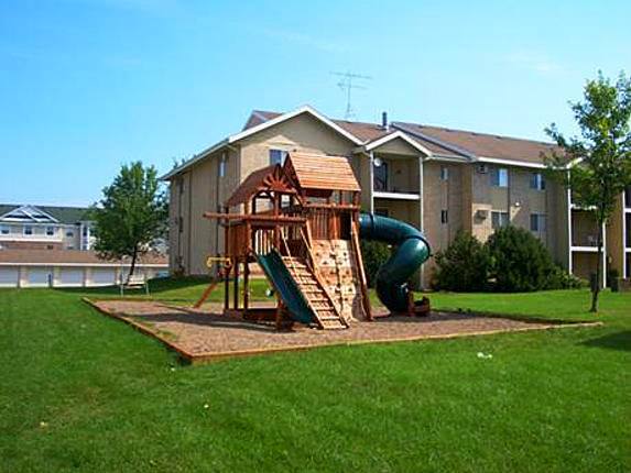 Apartment for rent at 913 6th Ave NE, Buffalo, MN 55313