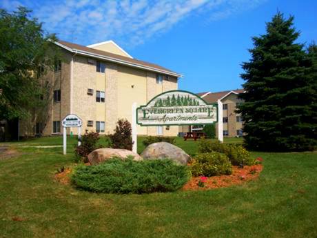 Apartment for rent at 913 6th Ave NE, Buffalo, MN 55313
