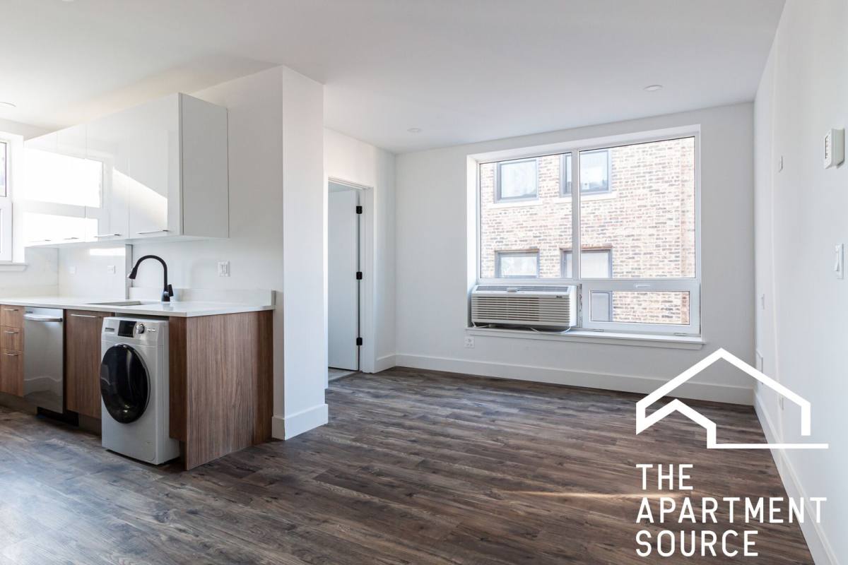 Apartment for rent at 941 W Carmen Ave, Chicago, IL 60640