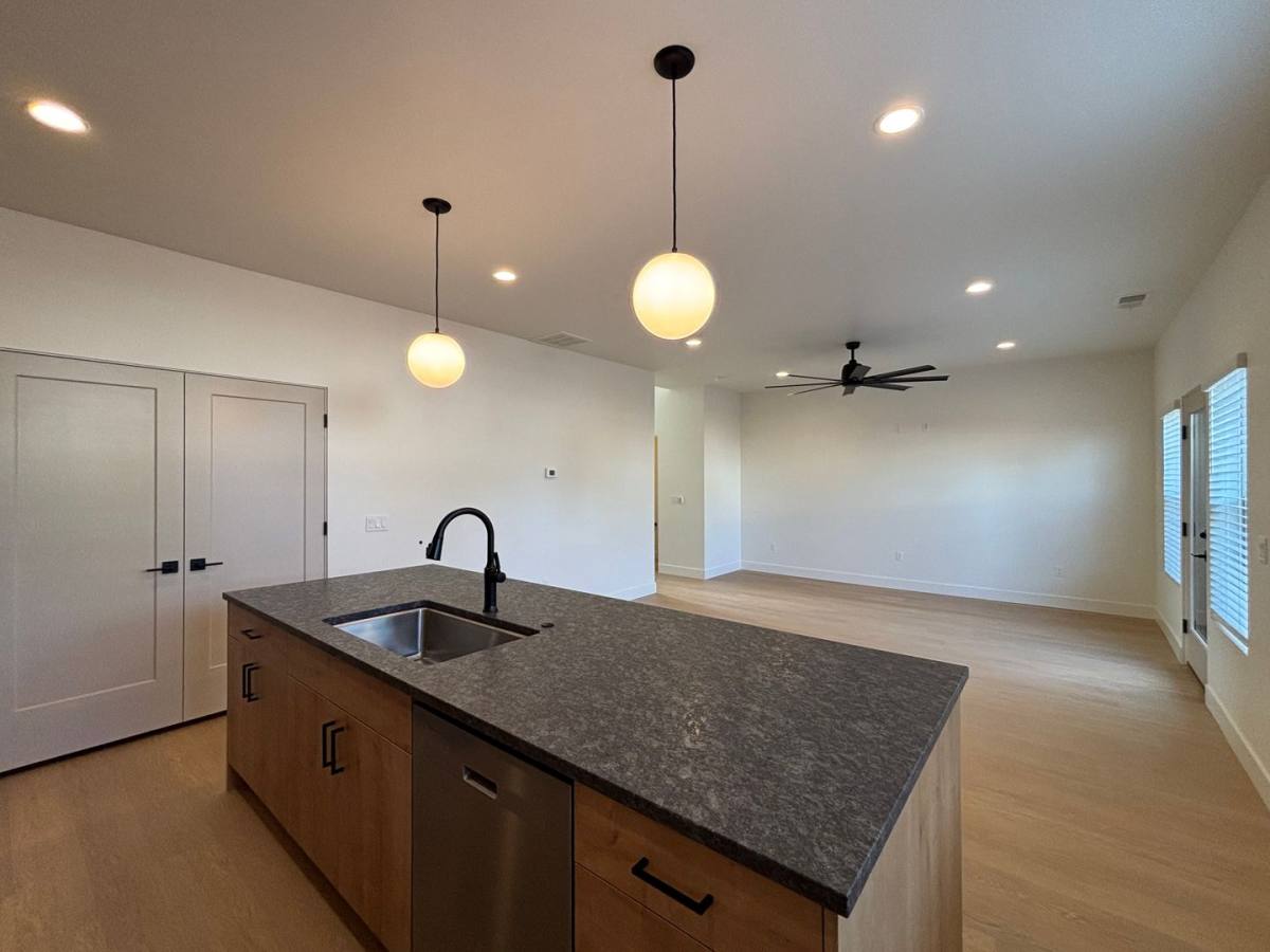 Townhouse for rent at 73 N 520 W, Hurricane, UT 84737