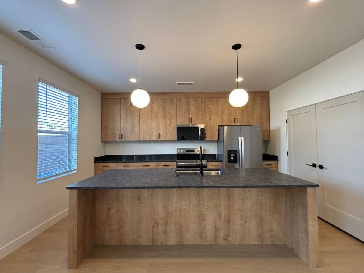 Townhouse for rent at 73 N 520 W, Hurricane, UT 84737