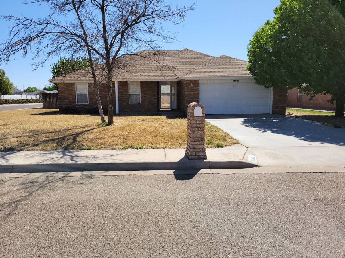 House for rent at 2301 Jadyn Lane, Clovis, NM 88101