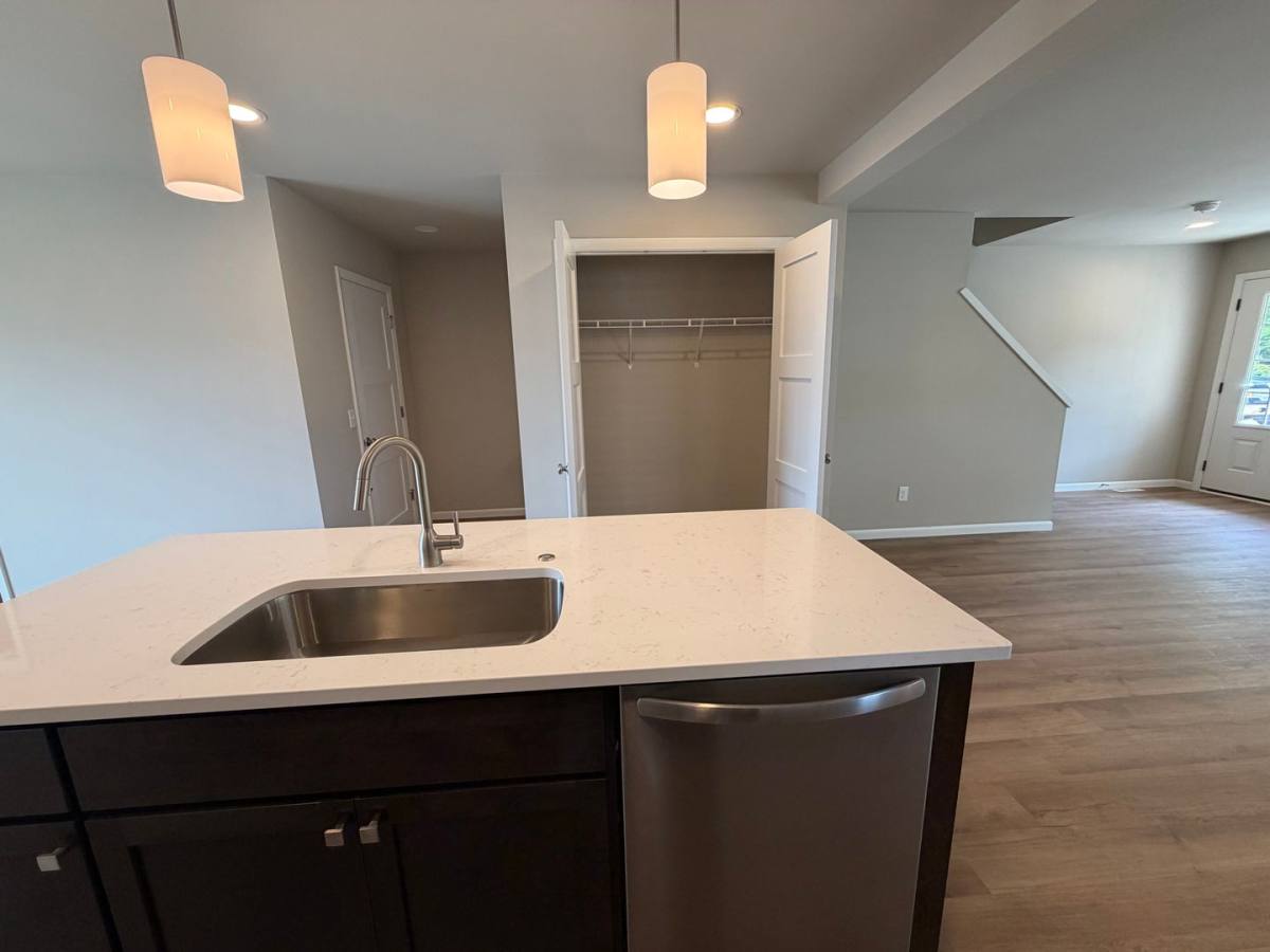 House for rent at 621 Schewe Rd, Middleton, WI 53562