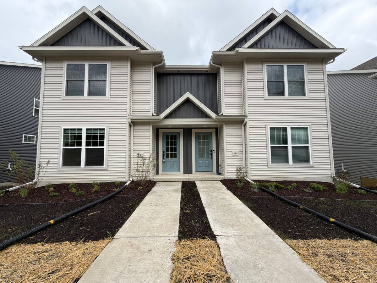 621 Schewe Rd, Middleton, WI 53562 - House for Rent - Image 1