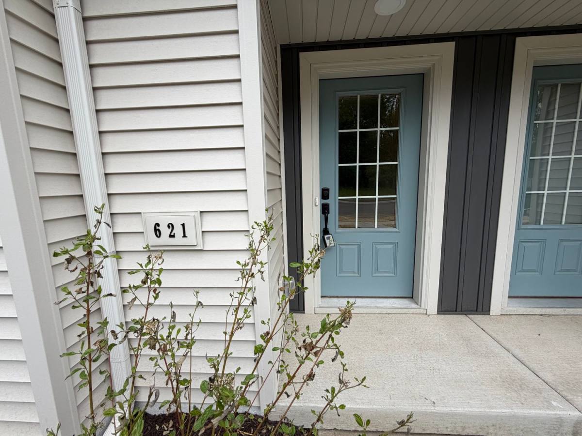 621 Schewe Rd, Middleton, WI 53562 - House for Rent - Image 2