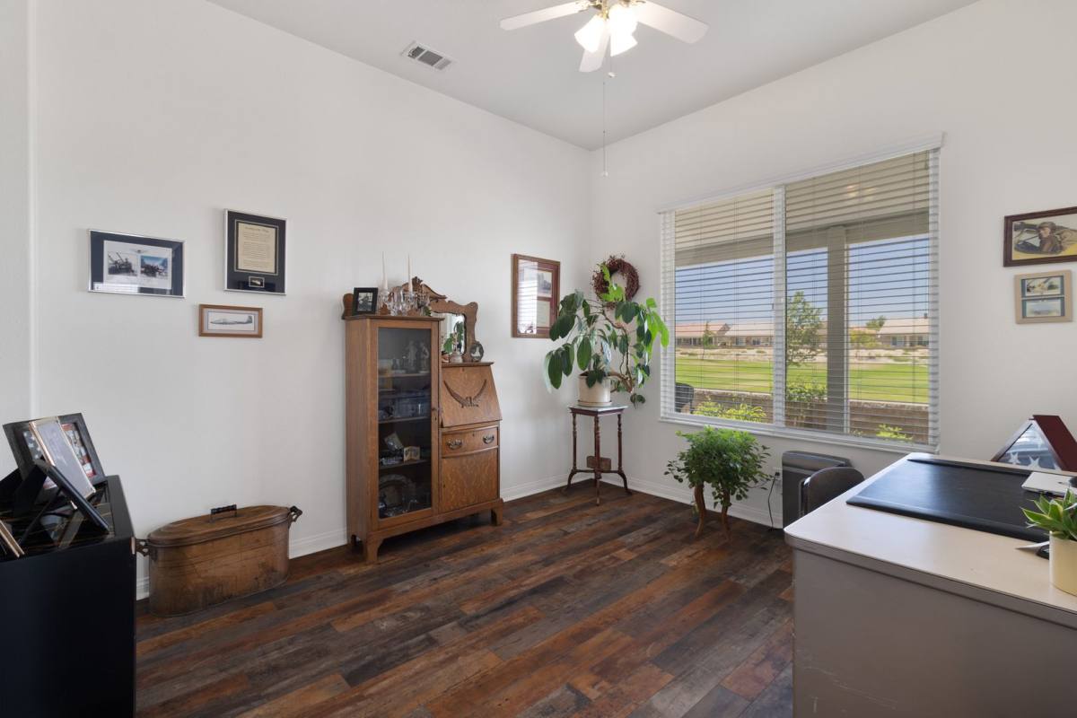 House for rent at 10416 Wilmington Lane, Apple Valley, CA 92308