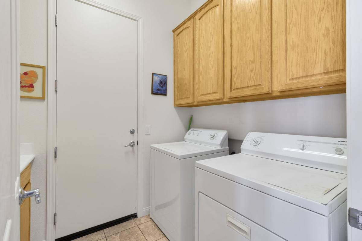 House for rent at 10416 Wilmington Lane, Apple Valley, CA 92308