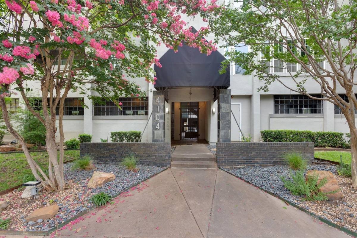Condo for rent at 4104 N Hall St, Dallas, TX 75219