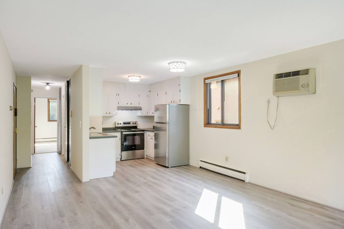 Apartment for rent at 3135 Dupont Ave S, Minneapolis, MN 55408