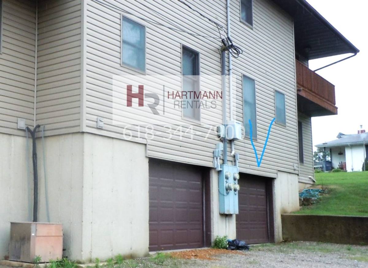 Apartment for rent at 1811-1817 Parkview, Highland, IL 62249