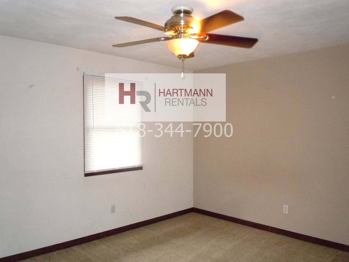 Apartment for rent at 1811-1817 Parkview, Highland, IL 62249