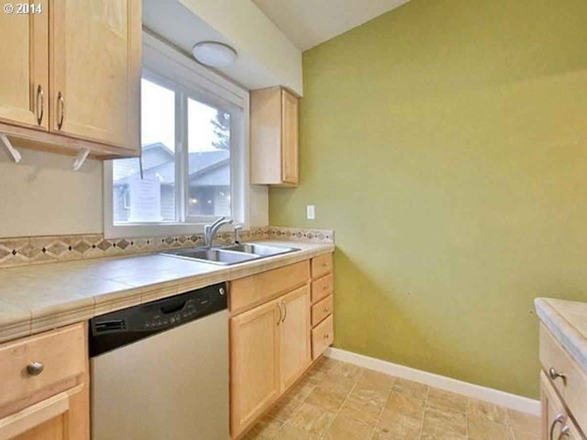 Condo for rent at 1902 NW 143rd, Portland, OR 97229