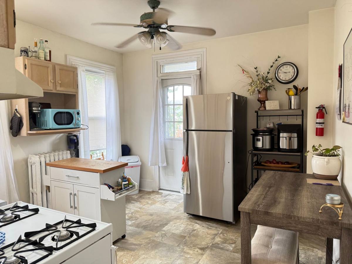 Apartment for rent at 141 N Plum St, Lancaster, PA 17602