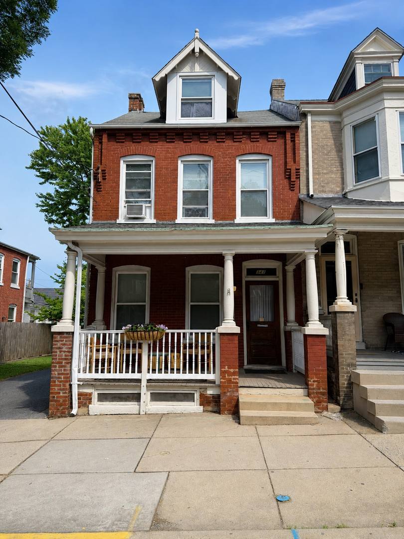 Apartment for rent at 141 N Plum St, Lancaster, PA 17602