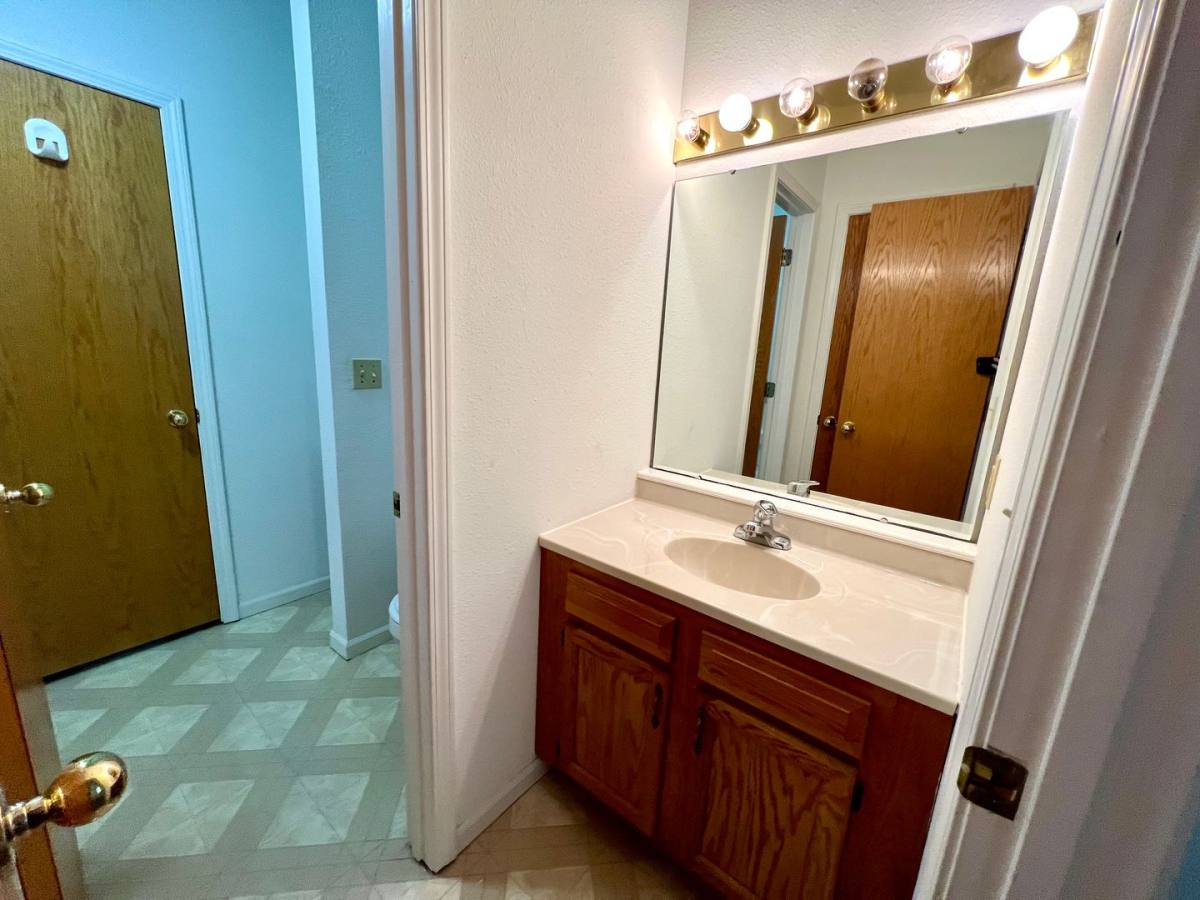 Apartment for rent at 510 Kearney, Manhattan, KS 66502