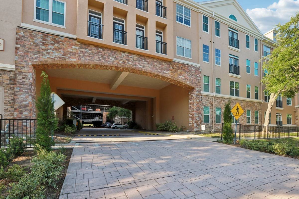 Condo for rent at 4221 W Spruce St, Tampa, FL 33607