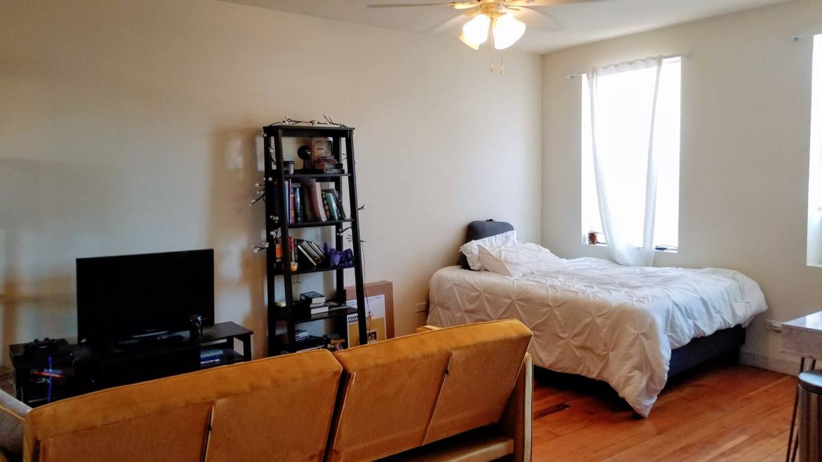 Apartment for rent at 4764 N Virginia, Chicago, IL 60625