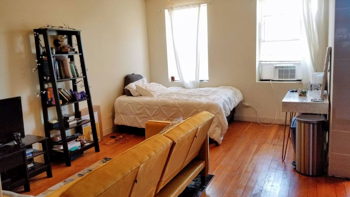 Apartment for rent at 4764 N Virginia, Chicago, IL 60625