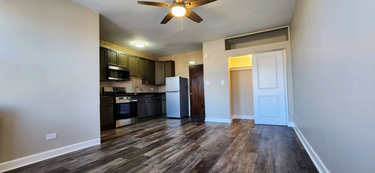 Apartment for rent at 4764 N Virginia, Chicago, IL 60625