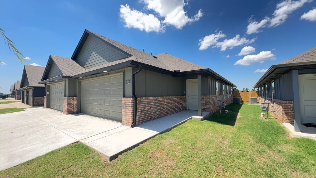 House for rent at 1209NW 113th St, Oklahoma City, OK 73114