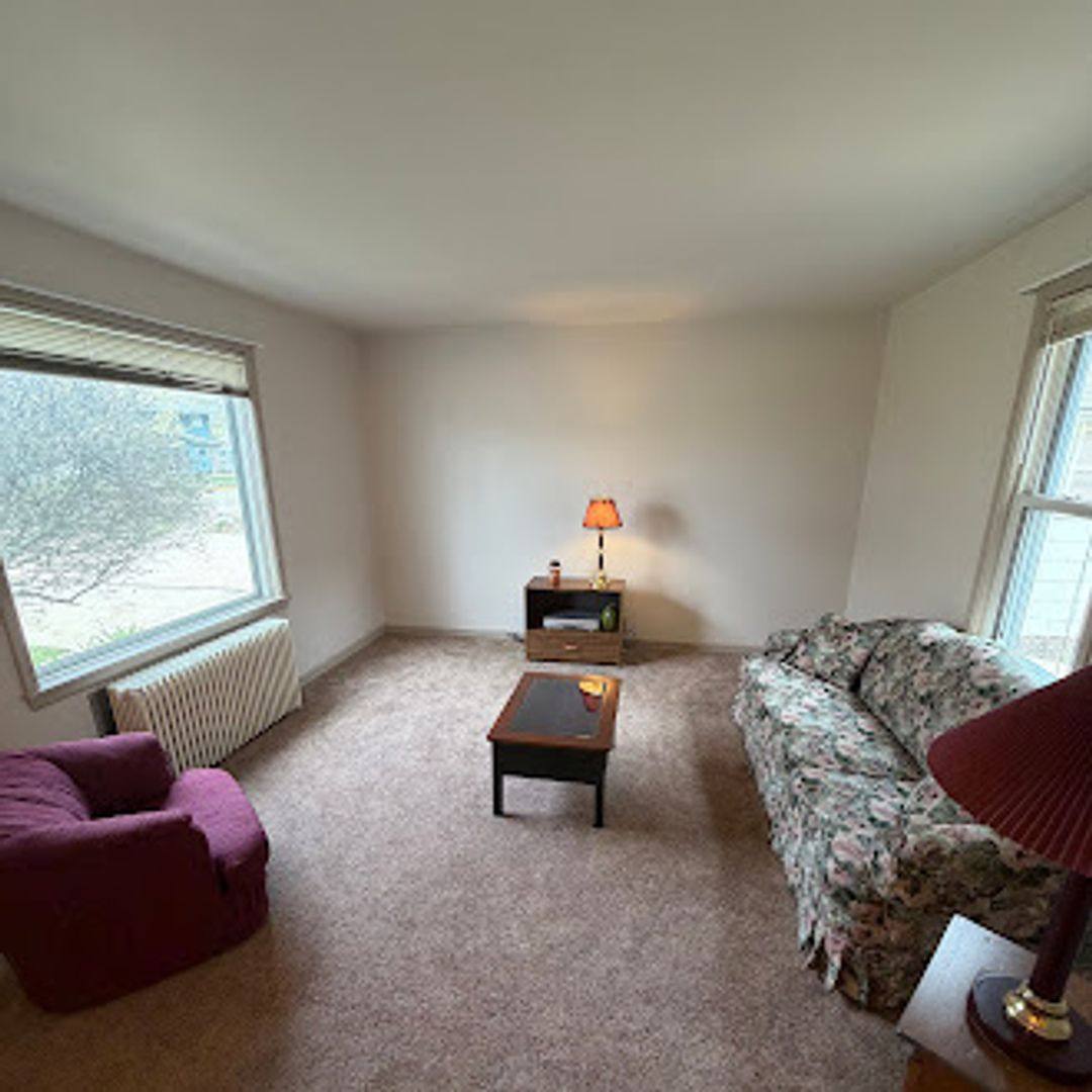 Apartment for rent at 195 E Park Ave, Berlin, WI 54923