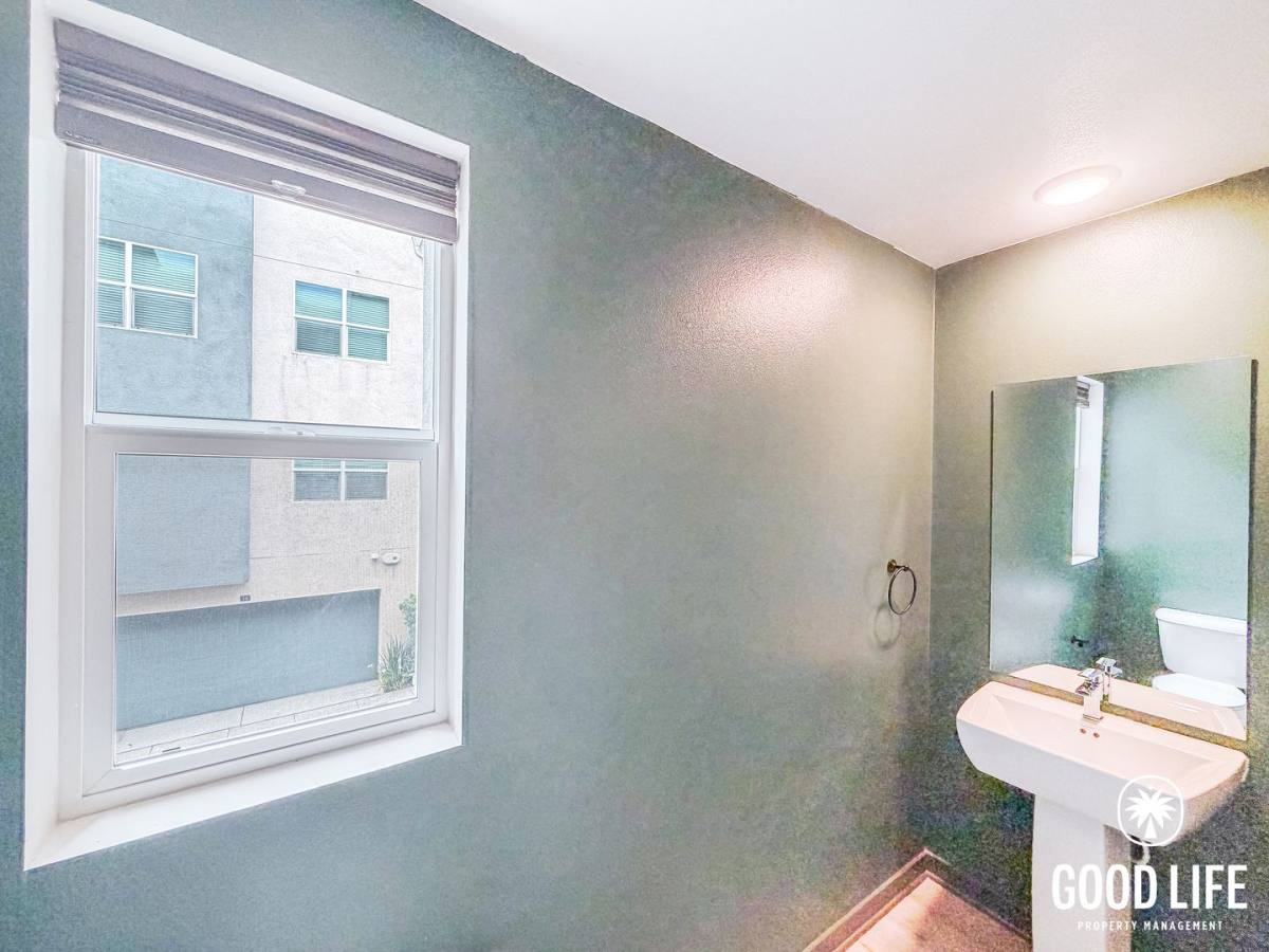 Townhouse for rent at 10451 Harlow Circle #32, San Diego, CA 92108