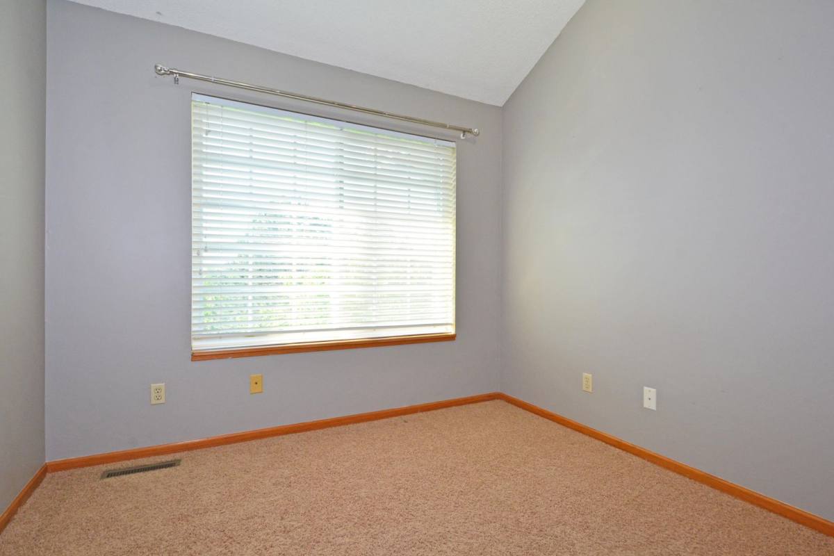 Townhouse for rent at 15645 24th Ave N, Minneapolis, MN 55447