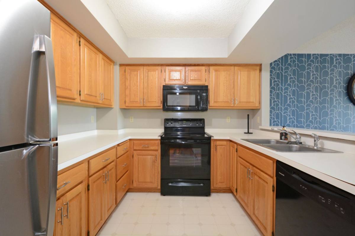 Townhouse for rent at 15645 24th Ave N, Minneapolis, MN 55447