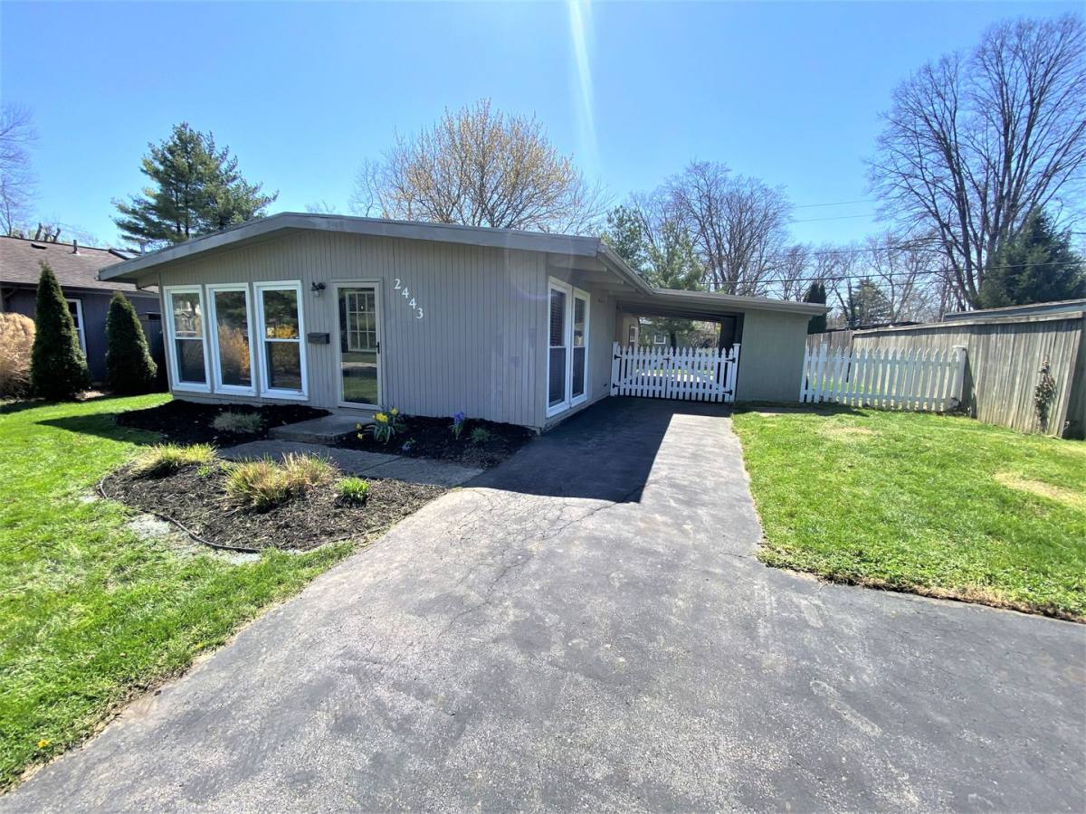 House for rent at 2443 Edgevale Rd, Columbus, OH 43221