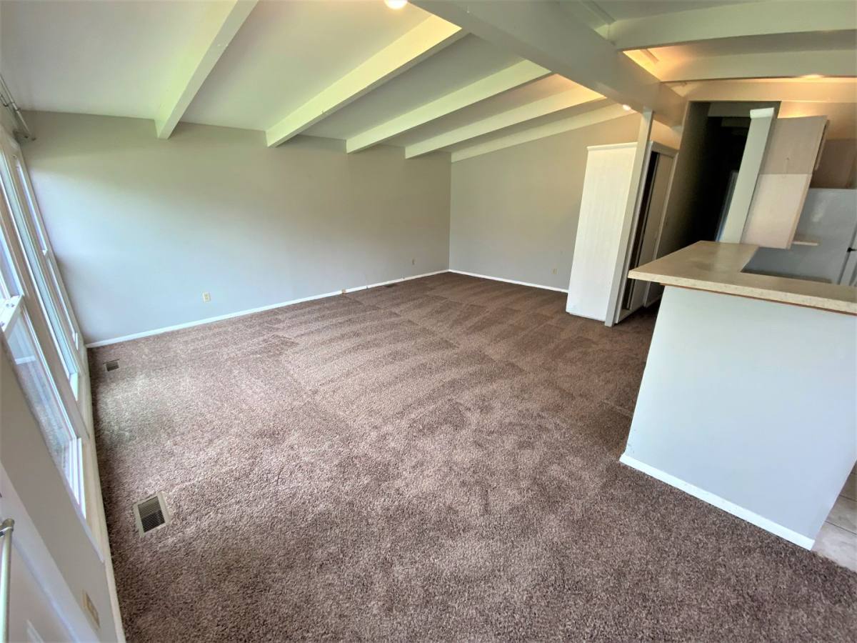 House for rent at 2443 Edgevale Rd, Columbus, OH 43221