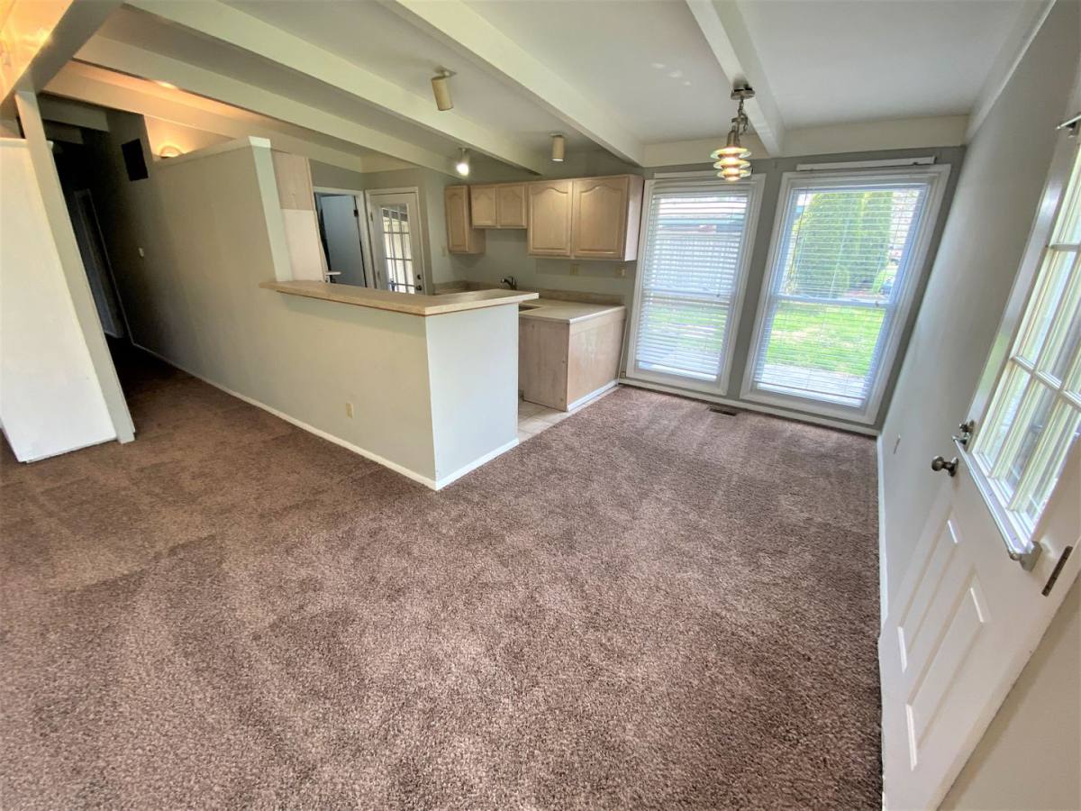 House for rent at 2443 Edgevale Rd, Columbus, OH 43221