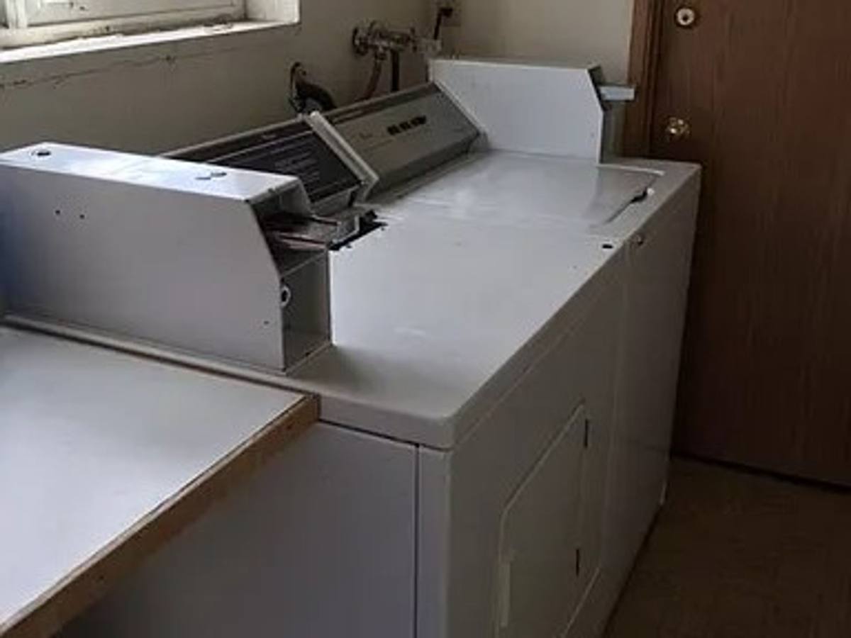 Apartment for rent at 400, 402, 406, 408, 410 & 412 W Second Ave, Sutherlin, OR 97479