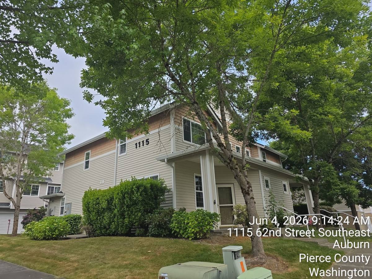 Townhouse for rent at 1115 62nd St SE, Auburn, WA 98092
