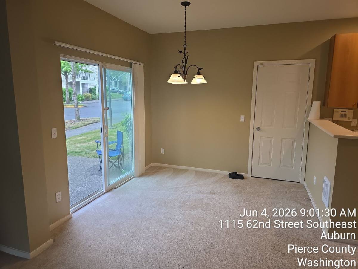 Townhouse for rent at 1115 62nd St SE, Auburn, WA 98092