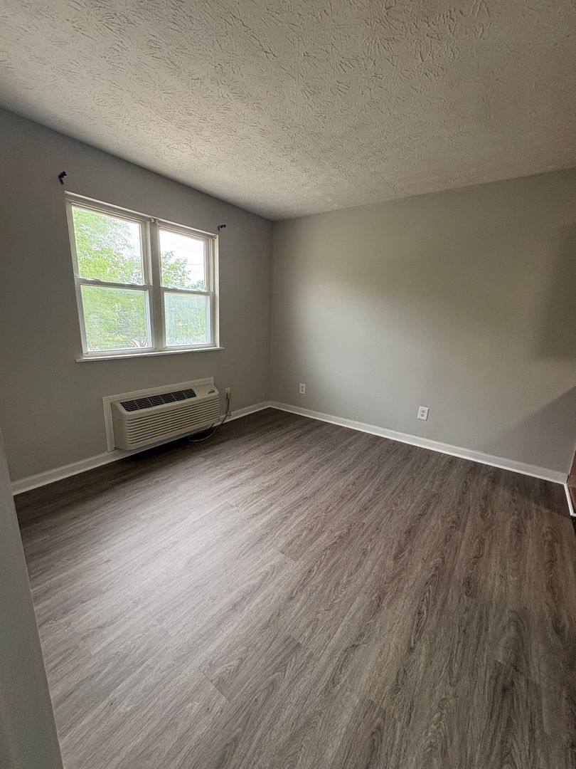 Apartment for rent at 543 N Maple St, Winchester, KY 40391